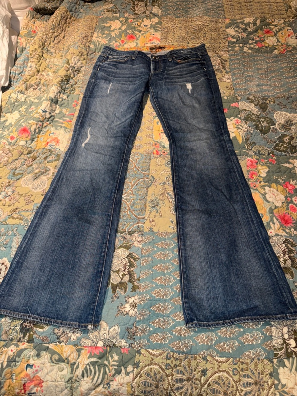 Paige Laurel Canyon Women’s Classic Blue Flared Jeans